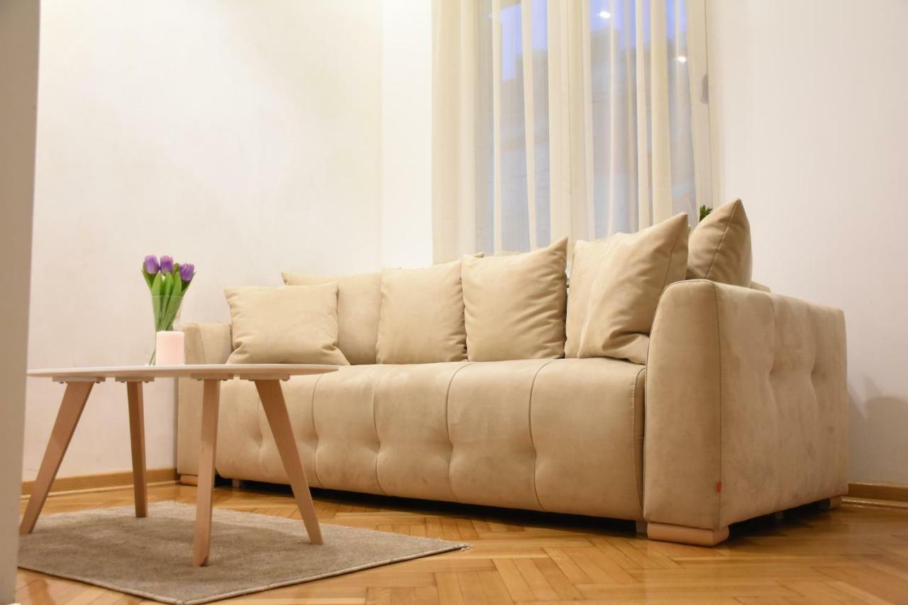 Appartamento Royal Park Belgrado Esterno foto